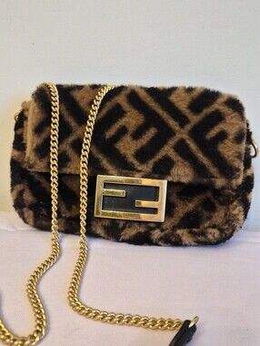 Fendi Mini Baguette – FF Shearling